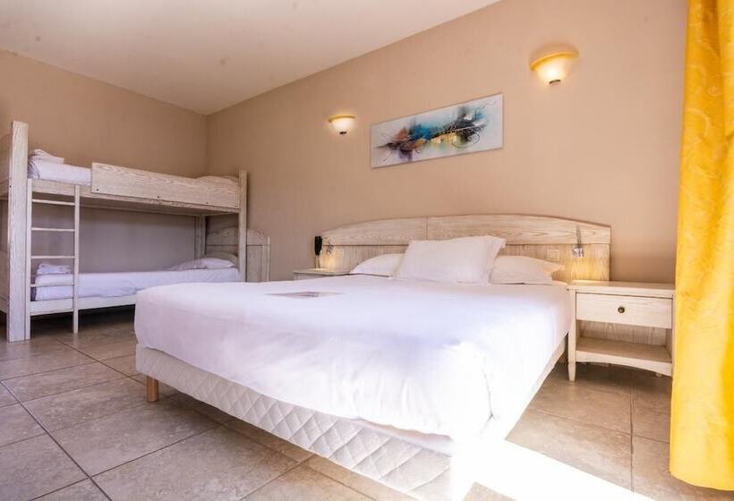 اتاق خانوادگی, Osteria A Stalla Sischese & Spa