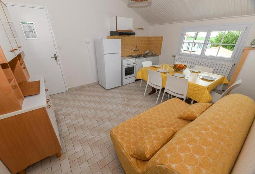 Апартаменты 1 Спальня Вид на Бассейн, Résidence Romaric