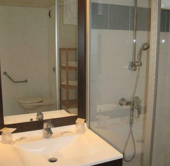 スーペリアトリプルルーム, Fasthotel Montpellier Baillargues