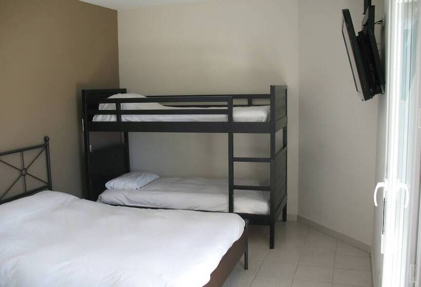 غرفة سوبيريور رباعية, Fasthotel Montpellier Baillargues