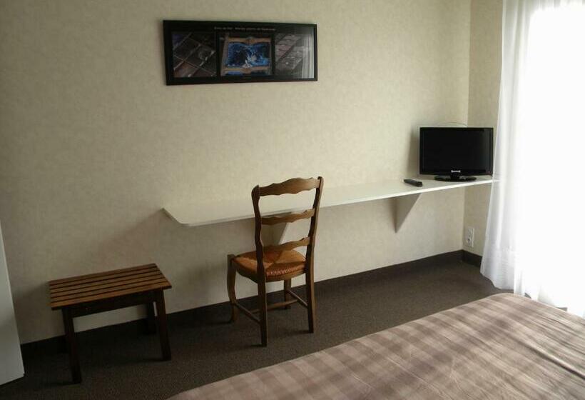 Номер Стандарт Вид на Сад, Auberge Pen Mur