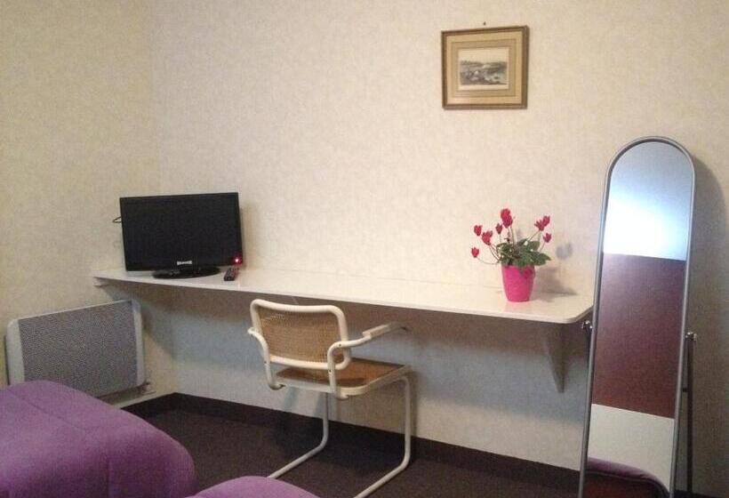 Номер Стандарт Вид на Сад, Auberge Pen Mur