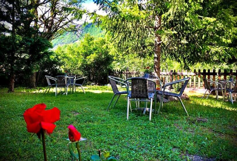 חדר אקונומי, Auberge Saint Antoine