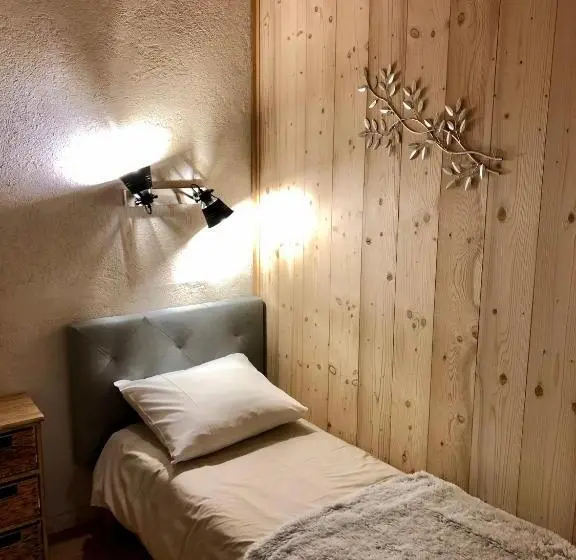Standard Kolmen Hengen Huone, Auberge Saint Antoine