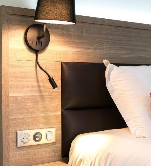 庭の見えるスタンダードトリプルルーム, Du Pont