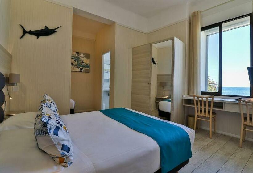 オーシャンビュースタンダードルーム, Golf Hôtel