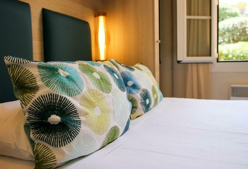 スタンダードルーム, Golf Hôtel