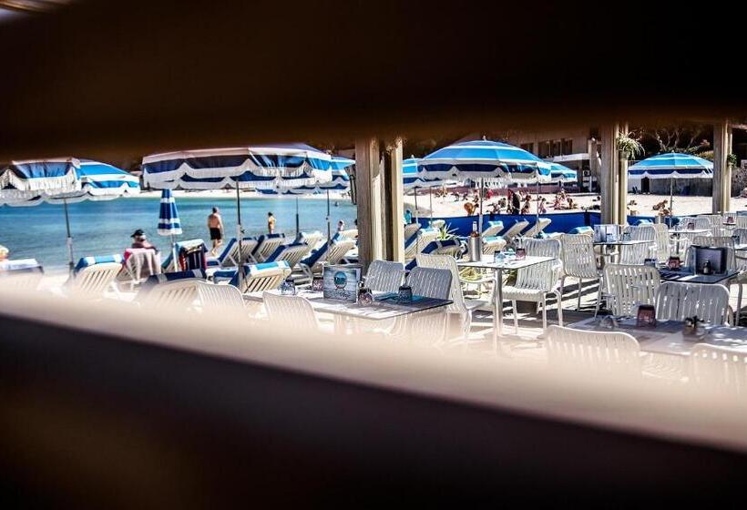 Номер Стандарт Вид на Море, Golf Hôtel