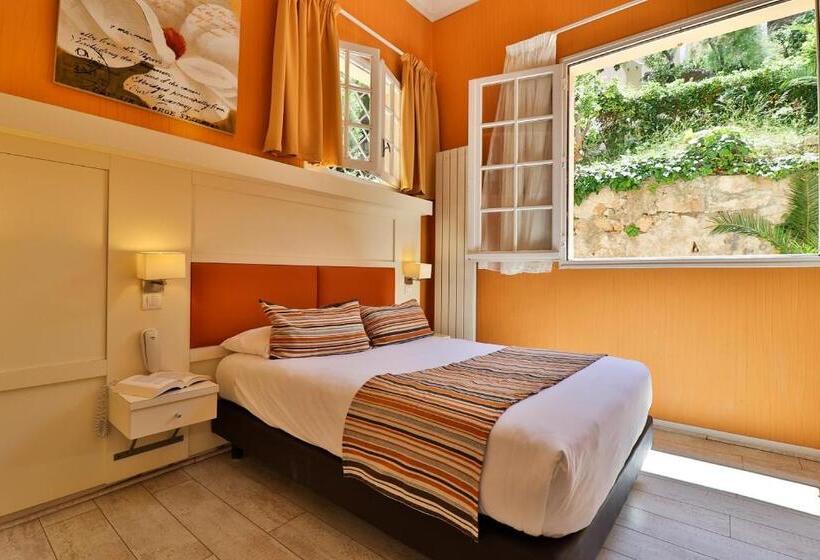 ガーデンビュースタンダード4ベッドルーム, Golf Hôtel