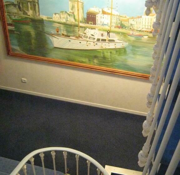 غرفة قياسية, De L Ocean