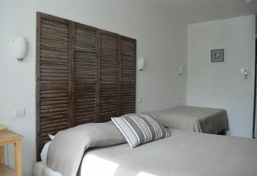Standard Kolmen Hengen Huone, De L Ocean