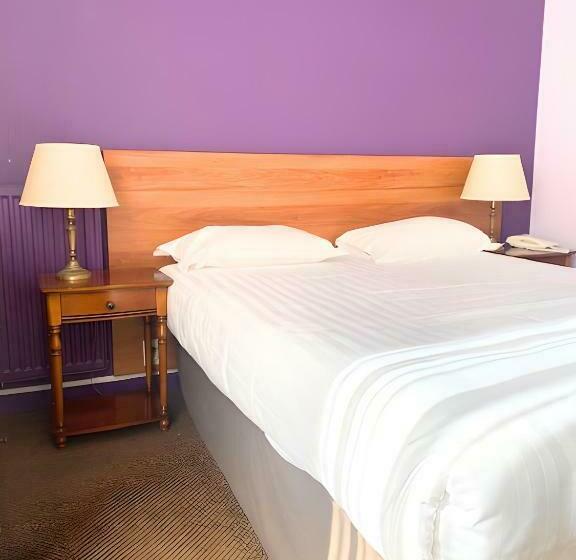 חדר סטנדרט, De La Marine