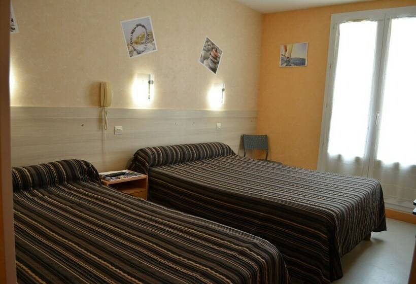 Номер Стандарт Трехместный, Hôtel De L'arrivée