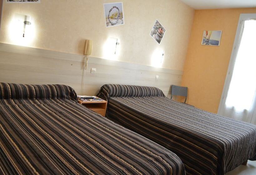 Номер Стандарт Трехместный, Hôtel De L'arrivée