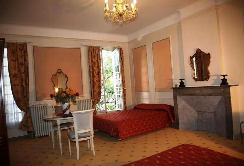 スタンダード4人部屋, Hôtel Du Fiacre