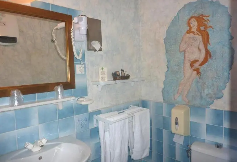 スタンダード4人部屋, Hôtel Du Fiacre