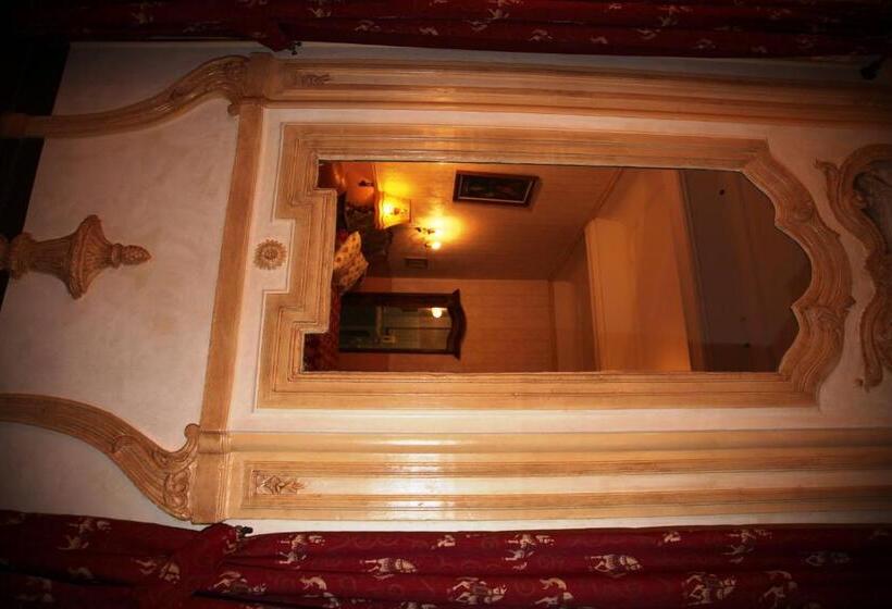 주니어 스위트, Hôtel Du Fiacre