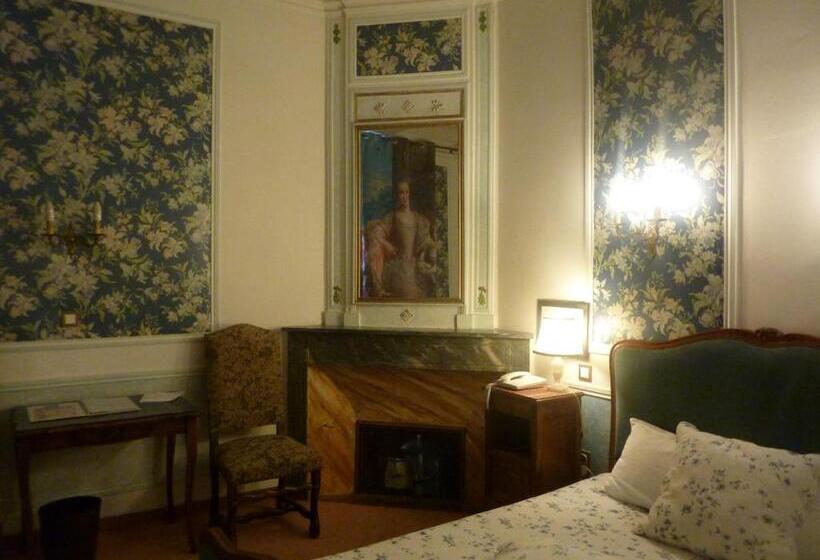 اتاق استاندارد با چشم‌انداز شهر, Hôtel Du Fiacre