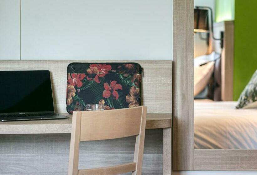 ガーデンビュースタンダードルーム, Du Pont