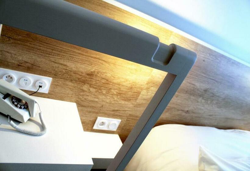 Quarto Estandar, Le Collonges Tv Connecte Wifi Netflix