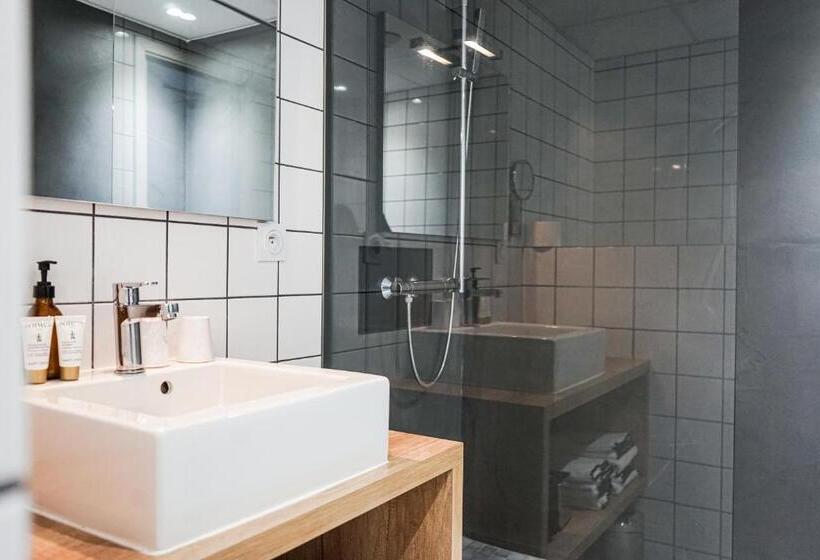 Quarto Superior, Le Collonges Tv Connecte Wifi Netflix