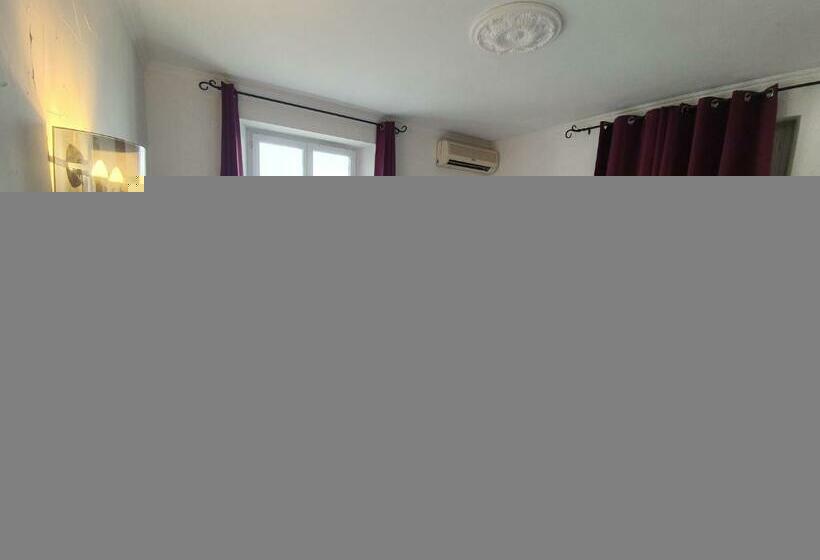 Номер Стандарт Трехместный, Hôtel Les 3 Terrasses