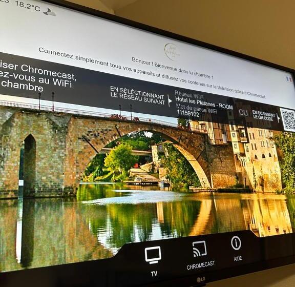 Номер Стандарт Трехместный, Contact Hôtel Les Platanes Villeneuve Sur Lot Centre