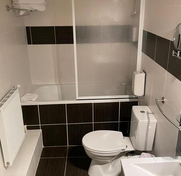 Четырехместный Номер Стандарт, Contact Hôtel Les Platanes Villeneuve Sur Lot Centre