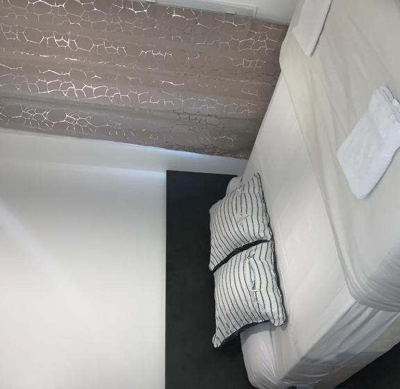 غرفة قياسية, Hôtel Mondial