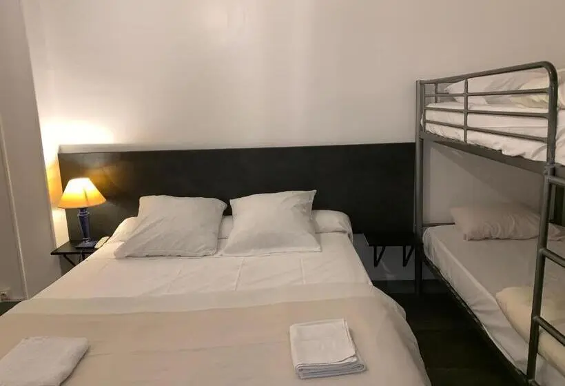 اتاق استاندارد چهار تخته, Hôtel Mondial