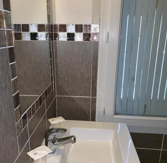 غرفة قياسية رباعية, Hôtel Mondial