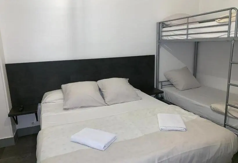 اتاق استاندارد یک نفره, Hôtel Mondial