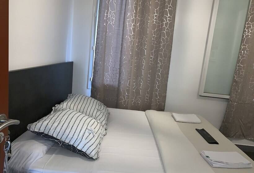 غرفة قياسية, Hôtel Mondial