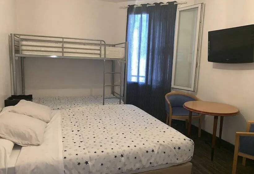 اتاق استاندارد سه نفره, Hôtel Mondial