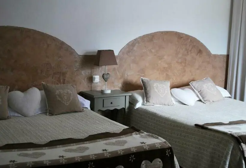 スタンダード4人部屋, Hôtel Restaurant La Caravelle