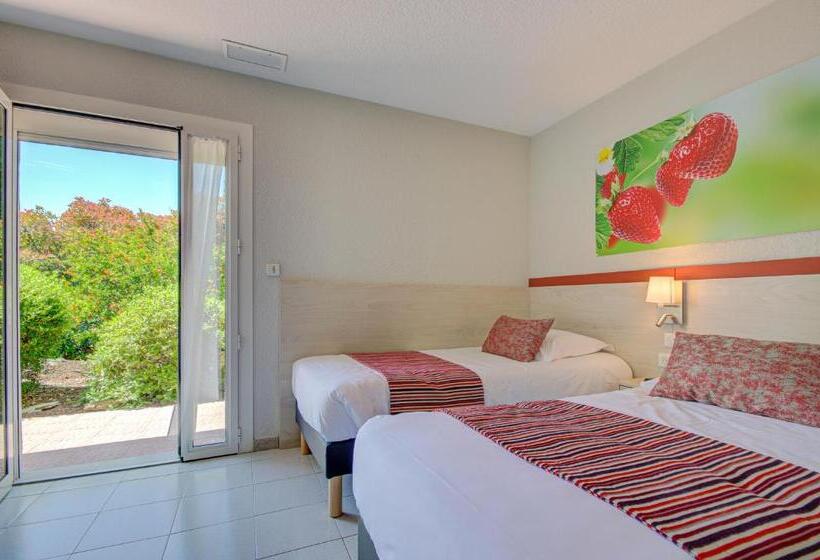 חדר קומפורט לשלושה, Saint Louis