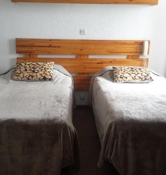 Семейный Номер, Hôtel Yaka