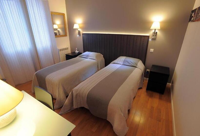 غرفة قياسية, Italia