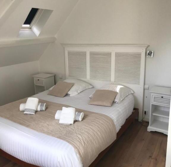 غرفة قياسية ثلاثية, L Estacade