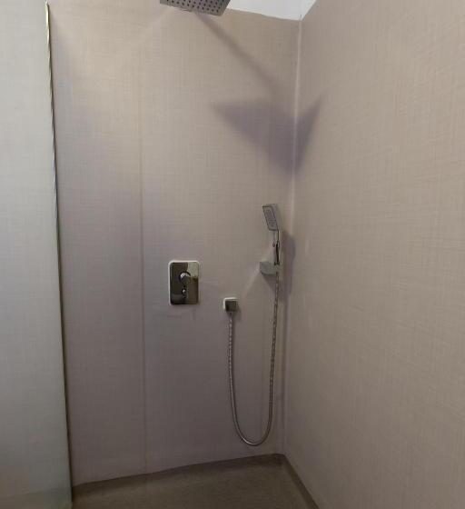 غرفة قياسية, Hôtel La Rocade