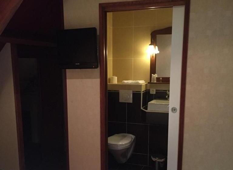 标准单人间, Le Celtic