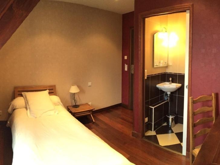 标准单人间, Le Celtic