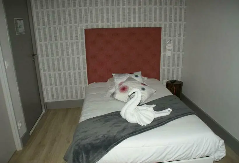 Standard Yhden Hengen Huone, Le Home