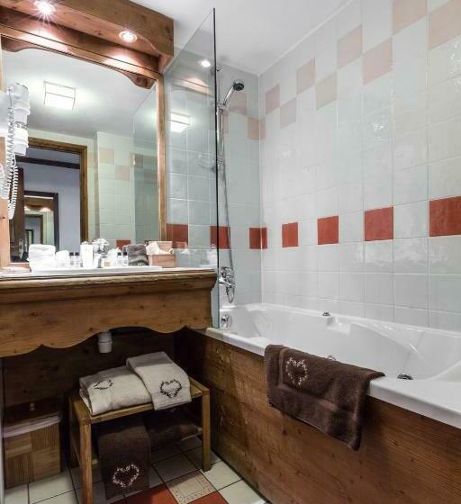 Классический Номер, Les Monts Charvin