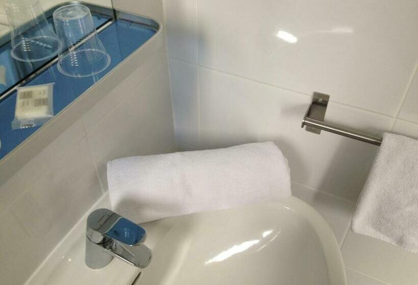 Номер Комфорт, Little Lodge Hôtel