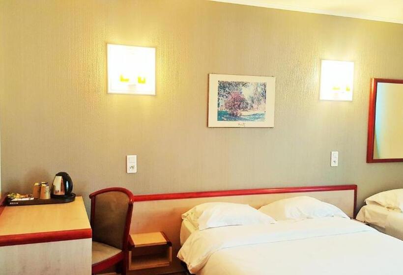 标准三人间, Modern