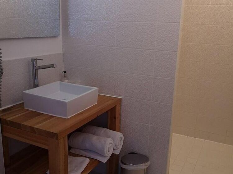 חדר קומפורט, Monet