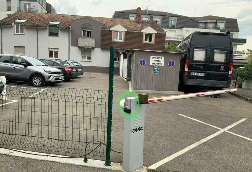 إستوديو قياسى, Studio/hôtel Porte De France