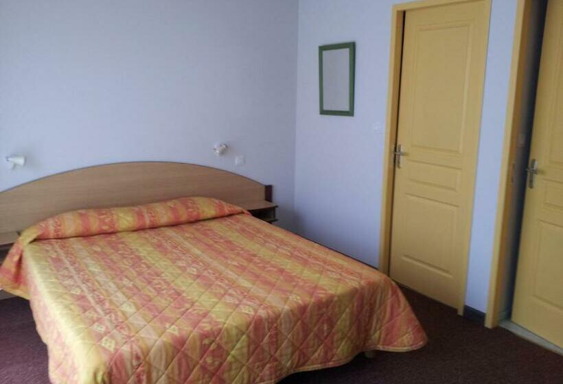 标准三人间, Tour Hôtel