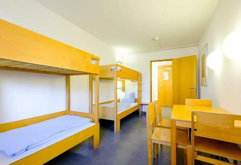 Standard Neljän Hengen Huone Jaettu Kylpyhuone, Internationales Jugendgästehaus Dachau